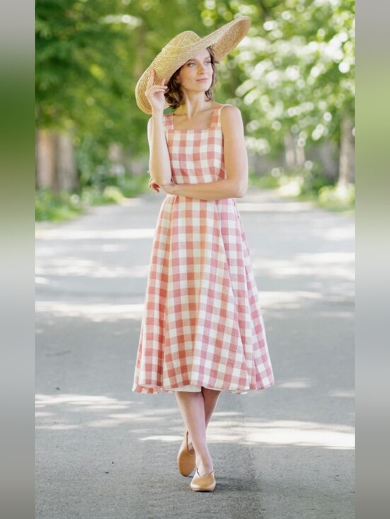 Son de Flor Dresses & Skirts - ISO Son de Flor Dress In Vintage Pink Checkers